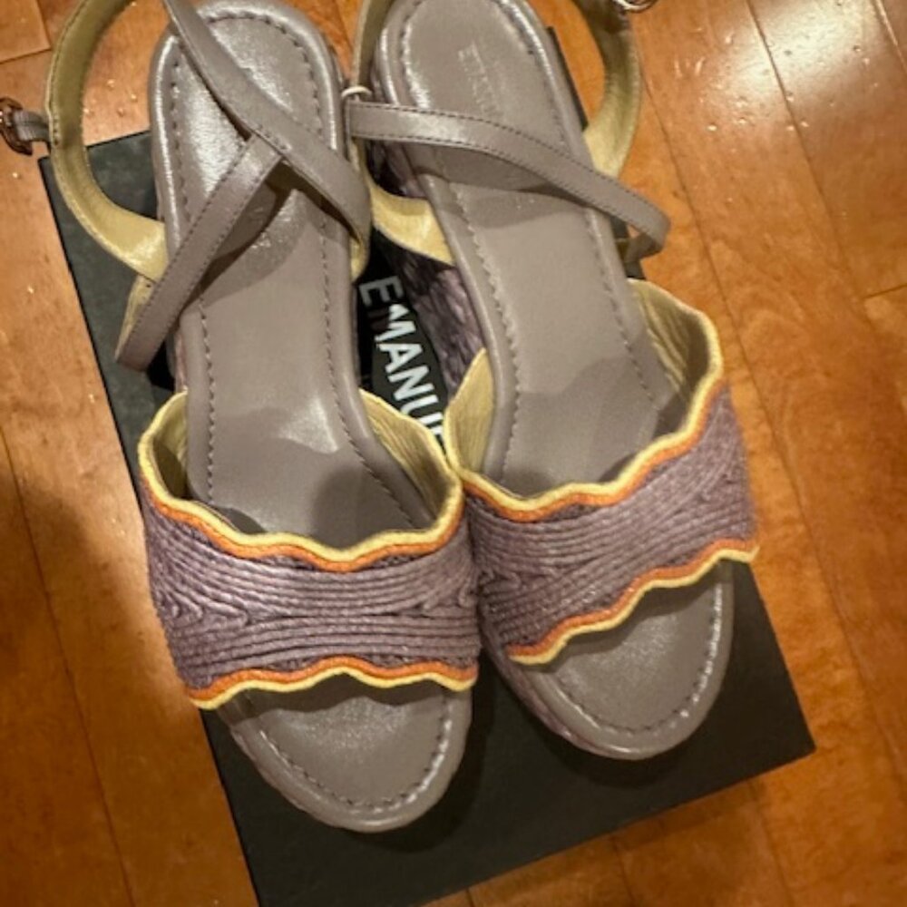 Emanuelle Vee raffia espadrilles, Italian Size 39, US 8.5, new with box